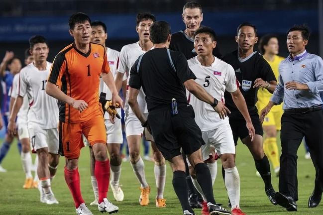 【サッカー】北朝鮮選手がラフプレーする理由はなぜ？